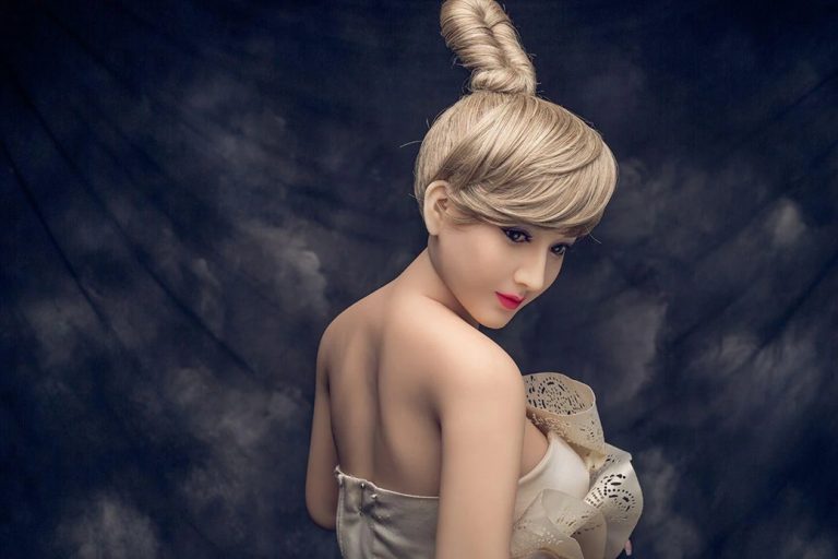 The Pinnacle of Craftsmanship: A Deep Dive into Dolls Castle and Climax Dolls